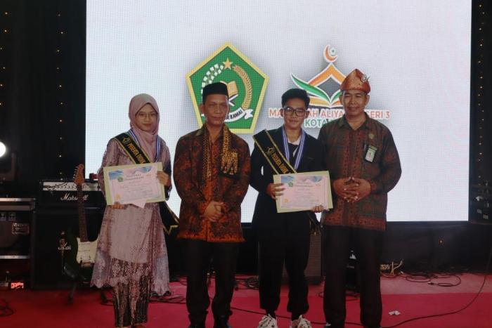 PELEPASAN PESERTA DIDIK MAN 3 KOTA JAMBI ANGKATAN XV TAHUN AJARAN 2023/2024 PELEPASAN PESERTA DIDIK MAN 3 KOTA JAMBI ANGKATAN XV TAHUN AJARAN 2023/2024