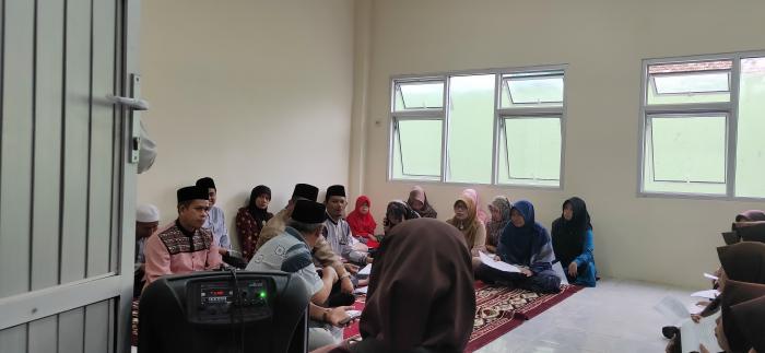 ISTIGASAH PERDANA DI ASRAMA AZ-ZIKRA MAN 3 KOTA JAMBI