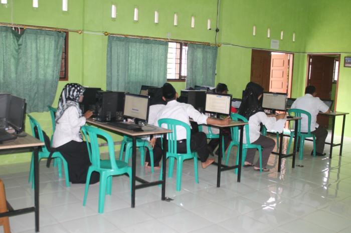 PELAKSANAAN AKM DI MAN 3 KOTA JAMBI