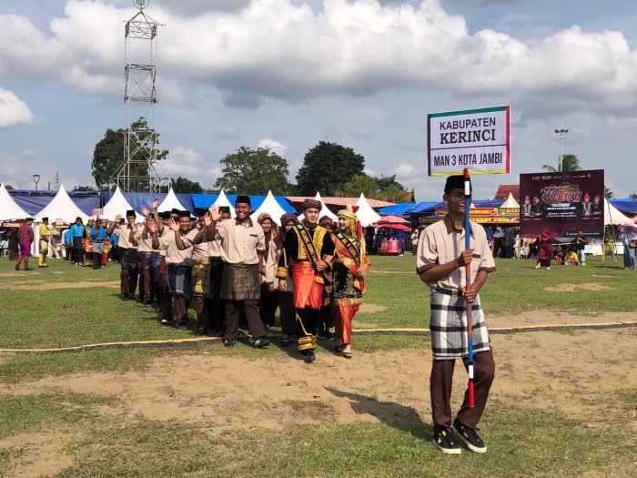 HUT Provinsi Jambi ke-69 Resmi Dibuka, MAN 3 Kota Jambi Turut Ambil Bagian