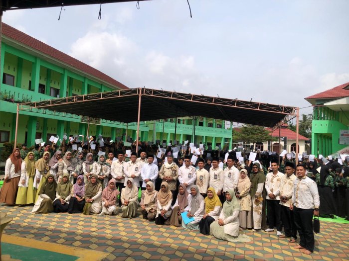 MAN 3 Kota Jambi Peringati Isra Miraj 1447 H dengan Tema Pembinaan Karakter Siswa