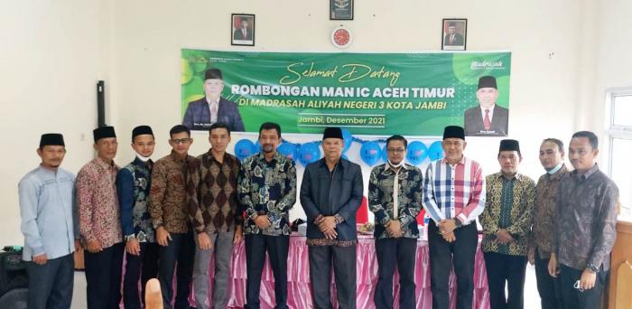 KUNJUNGAN MAN INSAN CENDIKIA ACEH TIMUR KE MAN 3 KOTA JAMBI KUNJUNGAN MAN INSAN CENDIKIA ACEH TIMUR KE MAN 3 KOTA JAMBI