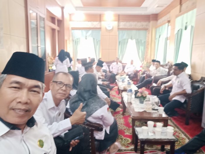 Kepala MAN 3 Kota Jambi Hadiri Rapat Persiapan Jalan Sehat dan Tasyakuran HAB Kemenag RI ke-80