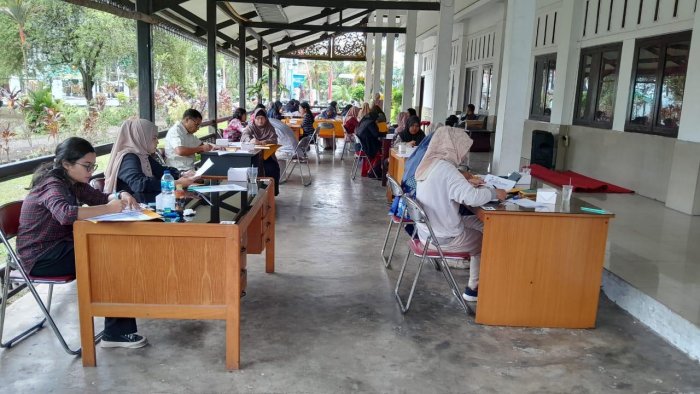 Angkat Kisah Duka 29 Desember 1948, Guru MAN 3 Jambi Sabet Juara 3 Menulis Feature Angkat Kisah Duka 29 Desember 1948, Guru MAN 3 Jambi Sabet Juara 3 Menulis Feature