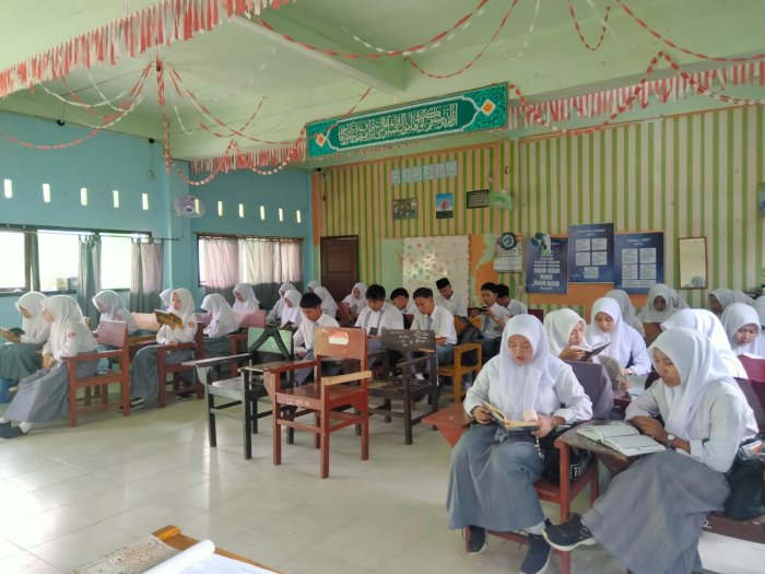 Semangat Ramadan 1447 H, MAN 3 Kota Jambi Awali Kegiatan dengan Tadarus dan Salat Berjamaah