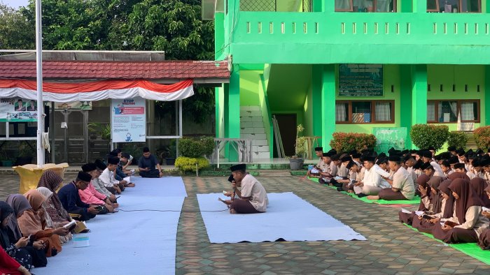 Pembacaan Yasin Jumat Pagi: Wujud Cinta kepada Allah di MAN 3 Kota Jambi