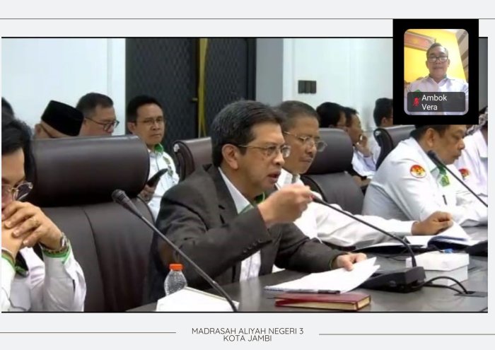 Kepala MAN 3 Kota Jambi Ikuti Rapat Koordinasi Kementerian Agama Secara Hybrid