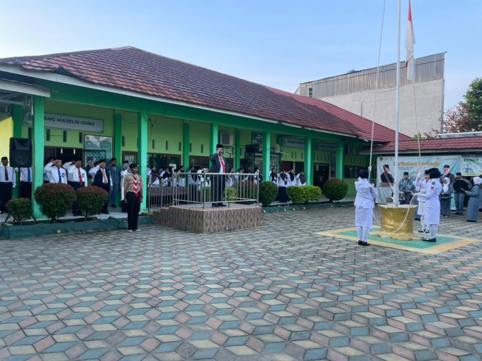 MAN 3 Kota Jambi Resmi Buka Tahun Ajaran 2026/2027 dan MATAMUDA, Upacara Hari Pertama Sekolah Berlangsung Meriah MAN 3 Kota Jambi Resmi Buka Tahun Ajaran 2026/2027 dan MATAMUDA, Upacara Hari Pertama Sekolah Berlangsung Meriah