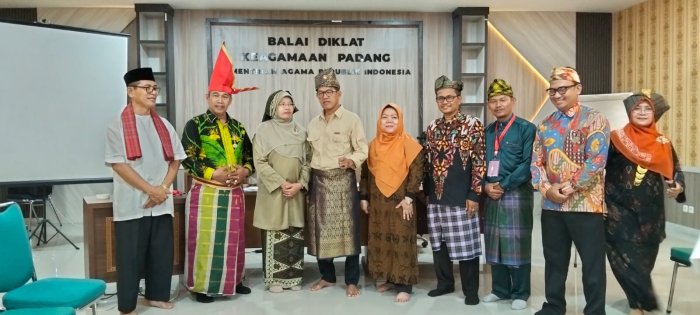 Dukung ASTA PROTAS, Pimpinan MAN 3 Kota Jambi Hadiri Pelatihan Kurikulum Berbasis Cinta