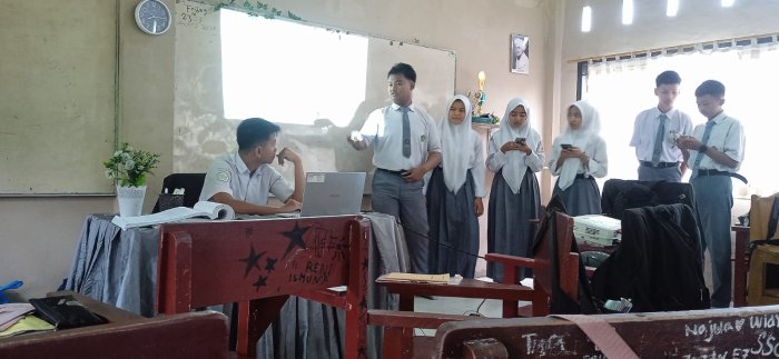 Dari Ide ke Aksi! Murid MAN 3 Kota Jambi Asyik Presentasi Proyek Prakarya Dari Ide ke Aksi! Murid MAN 3 Kota Jambi Asyik Presentasi Proyek Prakarya
