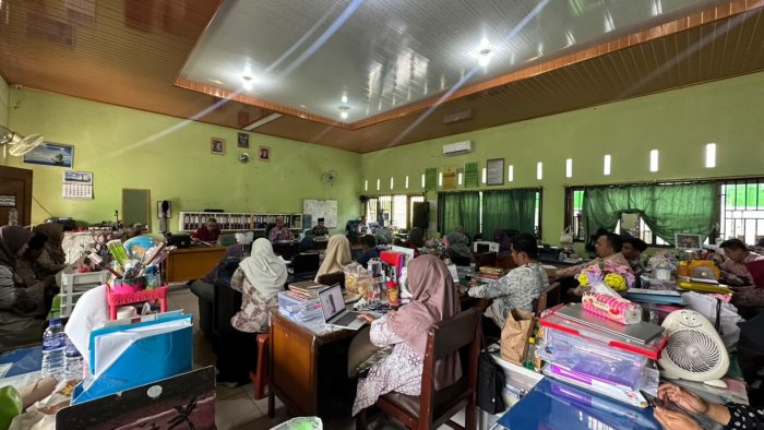 Rapat Evaluasi MAN 3 Kota Jambi Bahas Strategi Pembelajaran dan Kesiapan PKL Siswa Kelas XII Rapat Evaluasi MAN 3 Kota Jambi Bahas Strategi Pembelajaran dan Kesiapan PKL Siswa Kelas XII