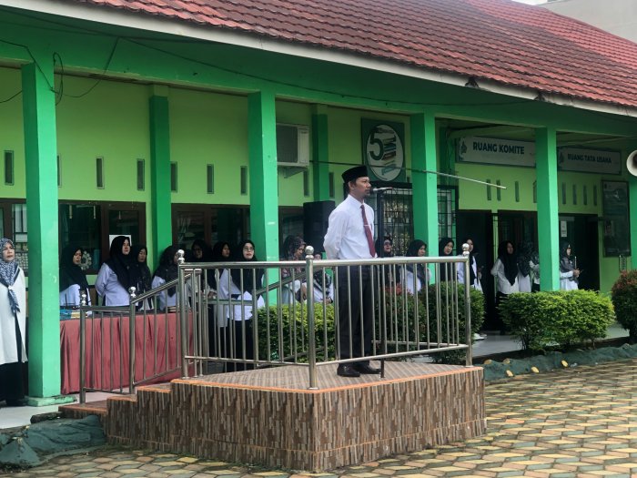 Apel Pagi MAN 3 Kota Jambi Tekankan Disiplin dan Akhlak Siswa Apel Pagi MAN 3 Kota Jambi Tekankan Disiplin dan Akhlak Siswa