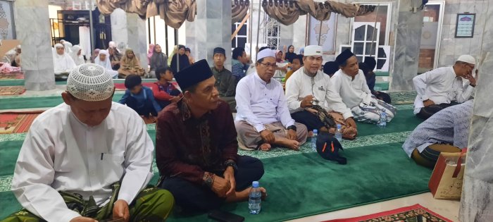 Kepala MAN 3 Kota Jambi Ikuti Safari Ramadan Kemenag Kota Jambi di Masjid Rahmatullah Kepala MAN 3 Kota Jambi Ikuti Safari Ramadan Kemenag Kota Jambi di Masjid Rahmatullah