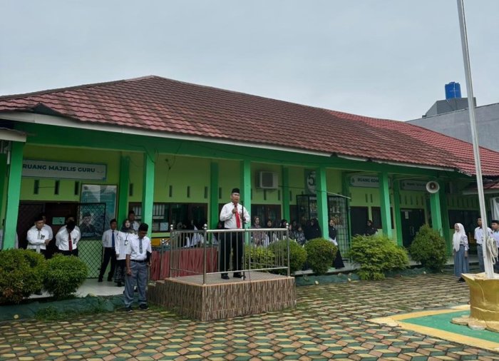 Masuk Hari Pertama Usai Lebaran, MAN 3 Kota Jambi Gelar Upacara Bendera