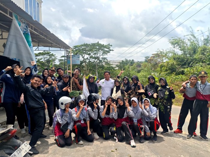 Ekstrakurikuler Paskibra MAN 3 Kota Jambi Tempuh Rute Jauh ke Kampung Radja Simpang Rimbo
