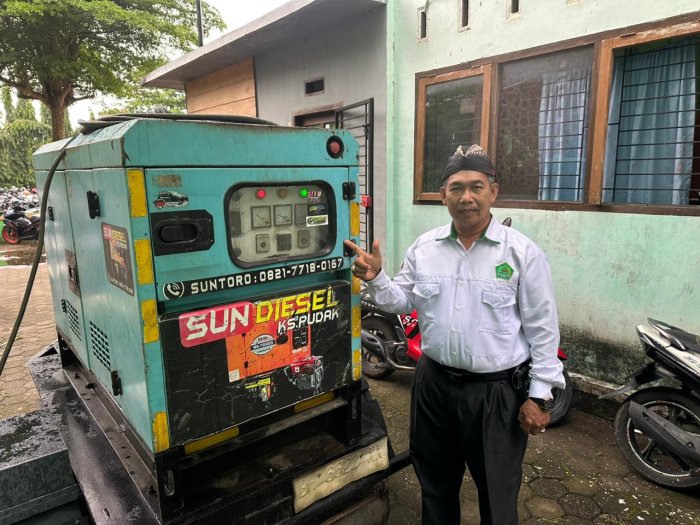 Hujan Deras Disertai Petir Tak Hentikan Semangat Pelaksanaan TKA 2025 di MAN 3 Kota Jambi