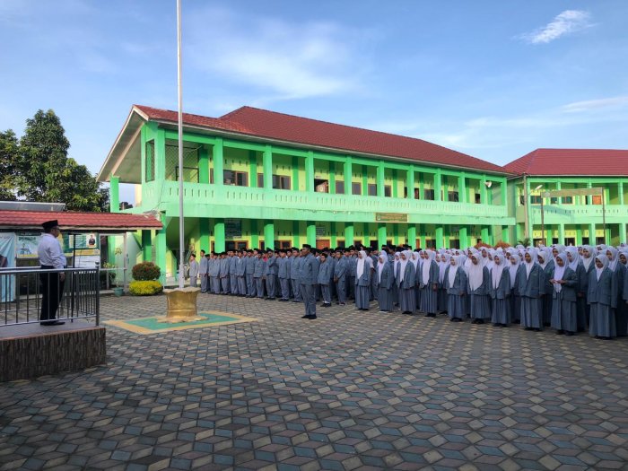 Sambut Tahun Baru Islam 1448 H, MAN 3 Kota Jambi Tanamkan Disiplin dan Semangat Perbaikan Diri Melalui Apel Senin