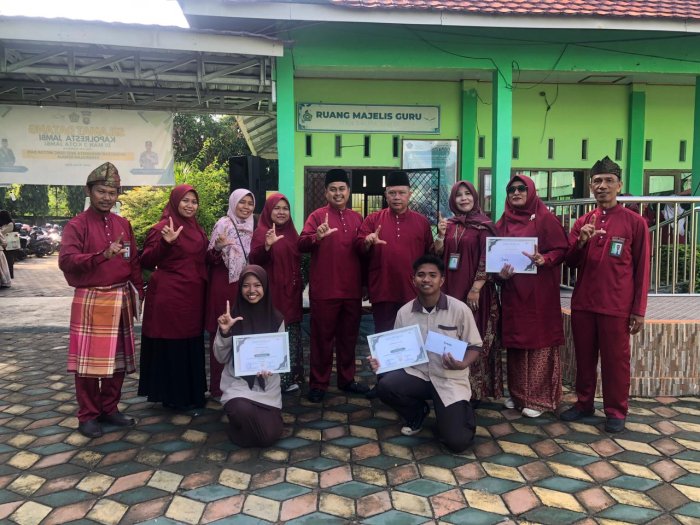 Semarak Literasi MAN 3 Kota Jambi! XI F5 Raih Juara 1 Lomba Mading Tahun Ajaran 2025/2026