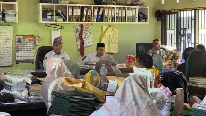 Rapat Guru dan Tenaga Kependidikan MAN 3 Kota Jambi Fokus Persiapan Kurban 1447 H Rapat Guru dan Tenaga Kependidikan MAN 3 Kota Jambi Fokus Persiapan Kurban 1447 H