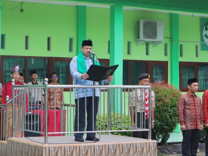 Hari Pendidikan Nasional 2025 di MAN 3 Kota Jambi: Tanam Pohon Matoa sebagai Wujud Ekoteologi
