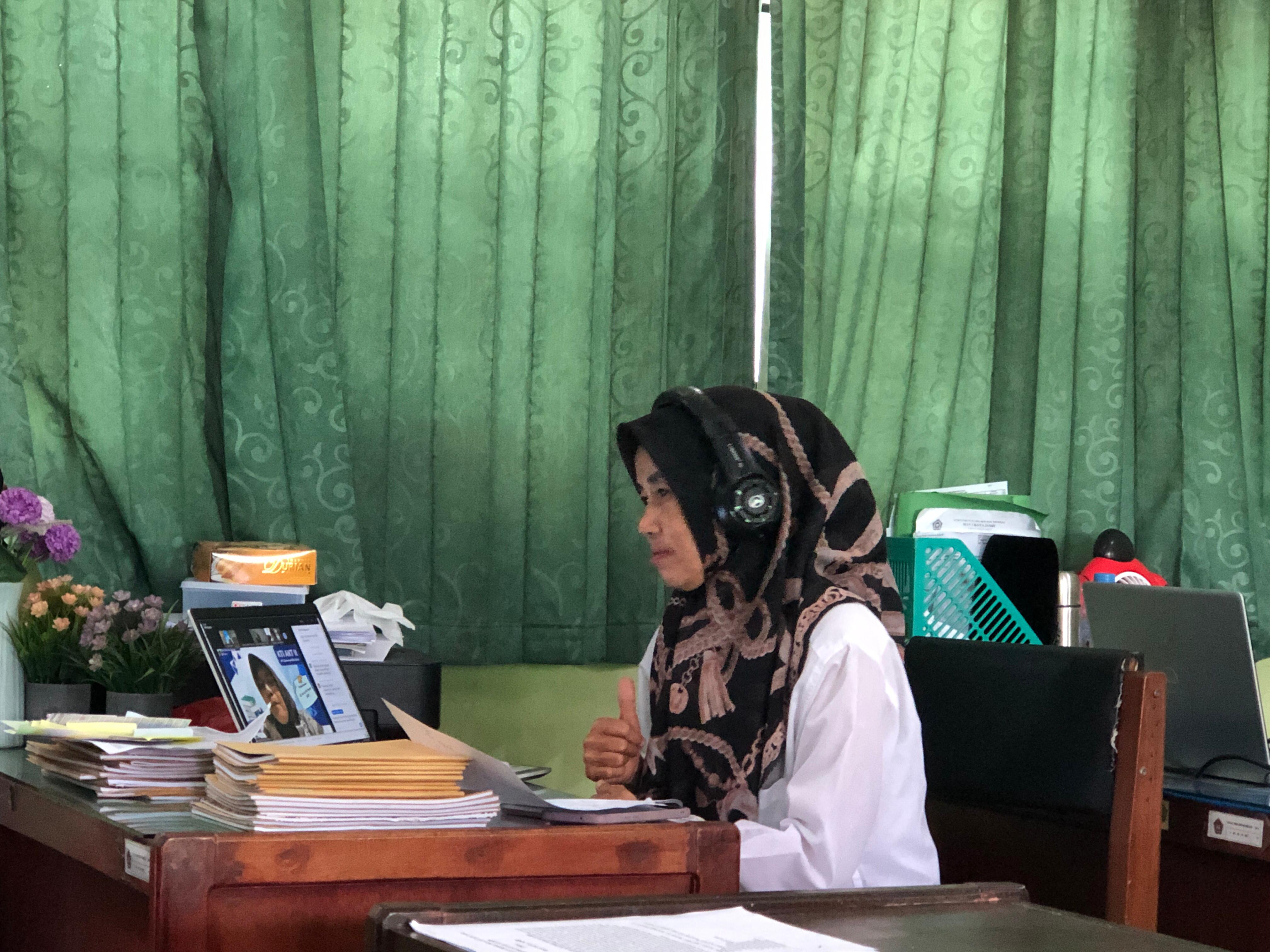 Guru MAN 3 Kota Jambi Ikuti Pelatihan Karya Tulis Ilmiah dari Balai Diklat Keagamaan Padang