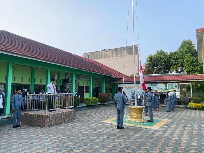 Semangat Baru Menggema! Upacara di MAN 3 Kota Jambi Resmi Tutup MATAMUDA 2026/2027 Semangat Baru Menggema! Upacara di MAN 3 Kota Jambi Resmi Tutup MATAMUDA 2026/2027